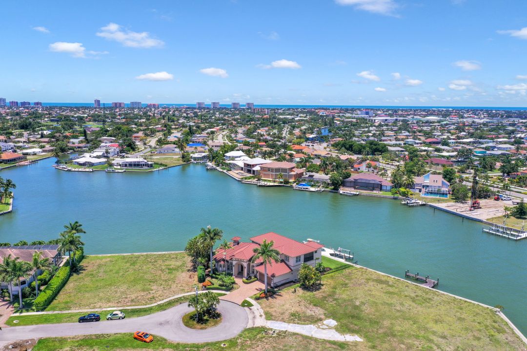 1404 Butterfield Ct, Marco Island, FL 34145