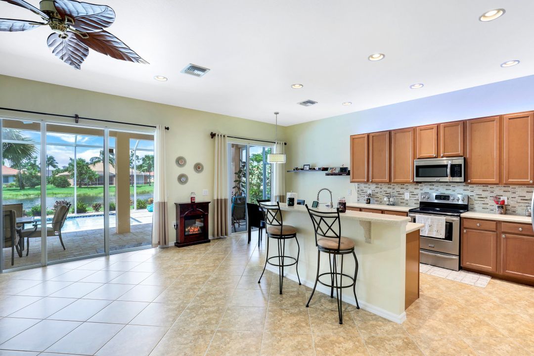 14087 Mirror Ct, Naples, FL 34114