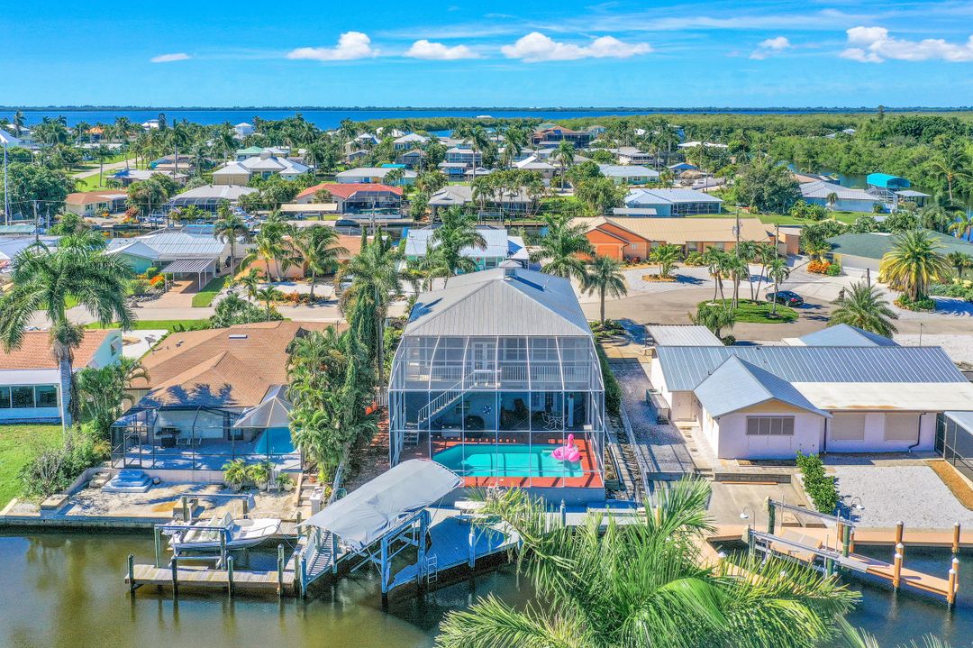 3706 Ruby Ave, Saint James City, FL 33956