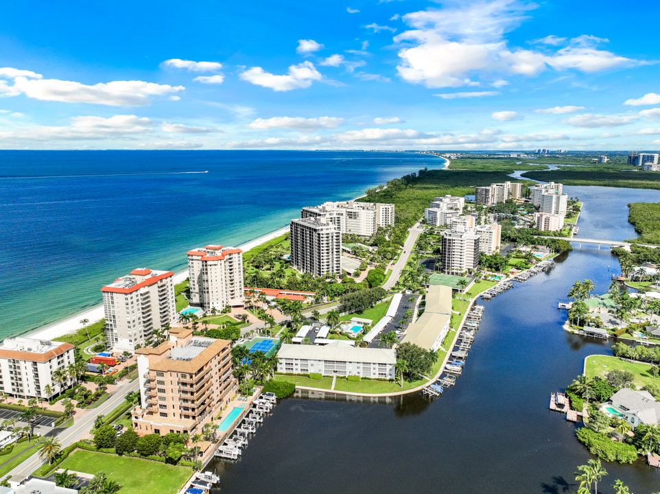 10620 Gulf Shore Dr #401, Naples, FL 34108