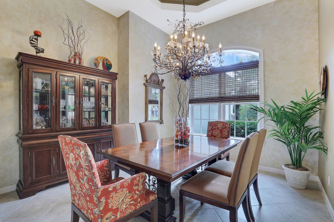 9609 Cobalt Cove Cir, Naples, FL 34120