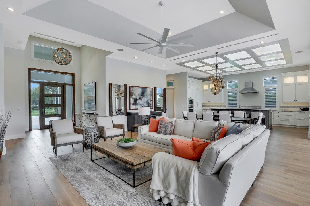 4268 Tarpon Ave, Bonita Springs, FL 34134