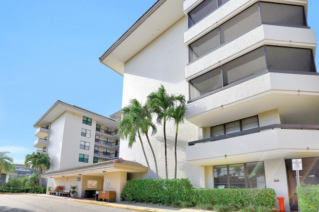 693 Seaview Ct #A-201, Marco Island, FL 34145