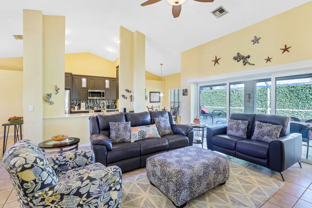 841 Seagrape Dr, Marco Island, FL 34145