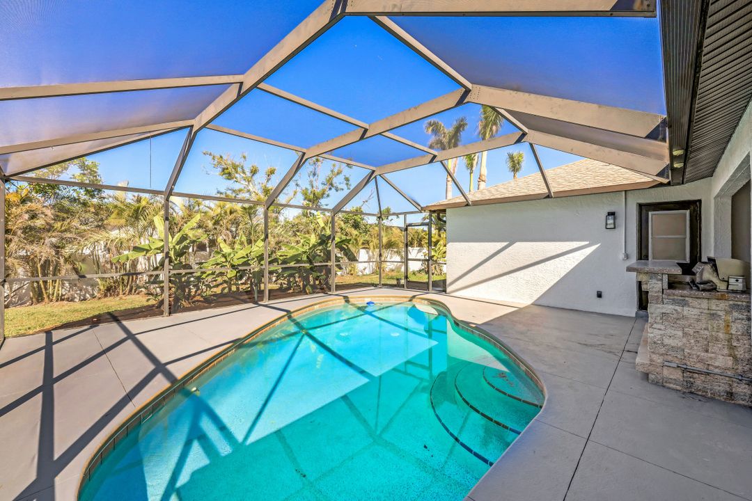 2555 SW 27th St, Cape Coral, FL 33914