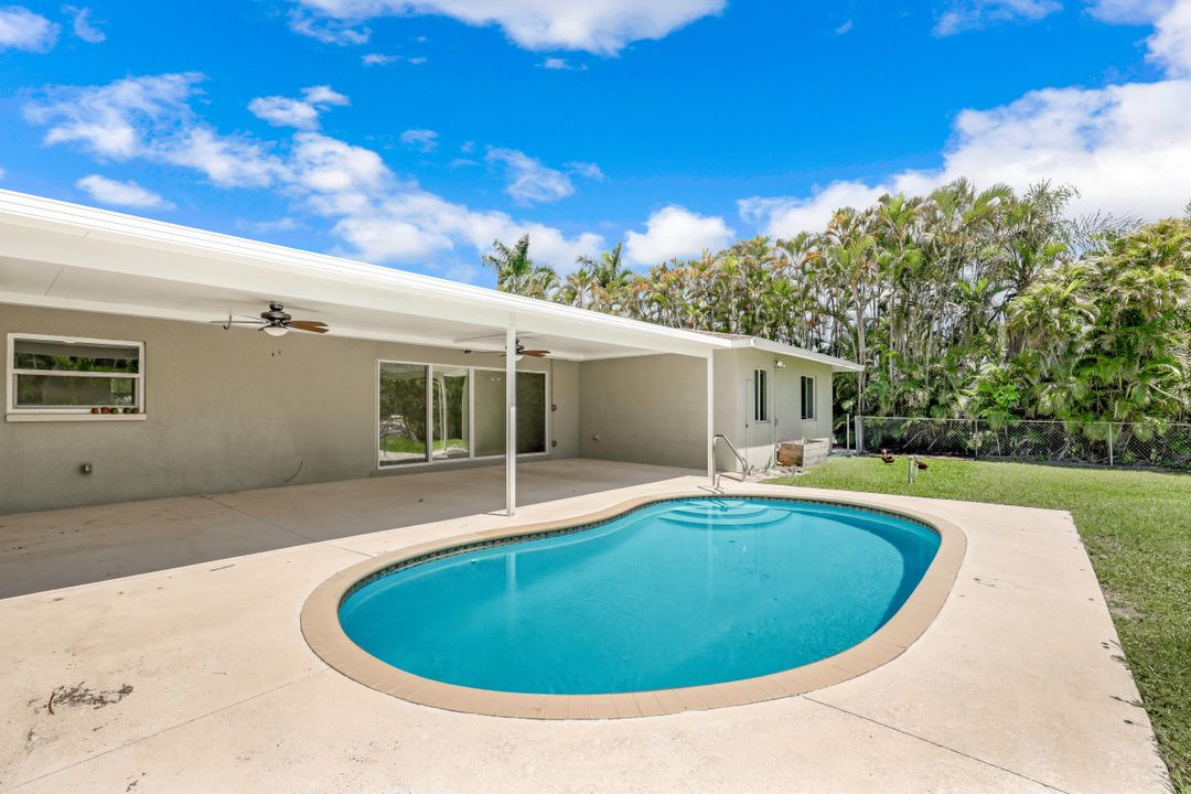 5118 York Ct, Cape Coral, FL 33904