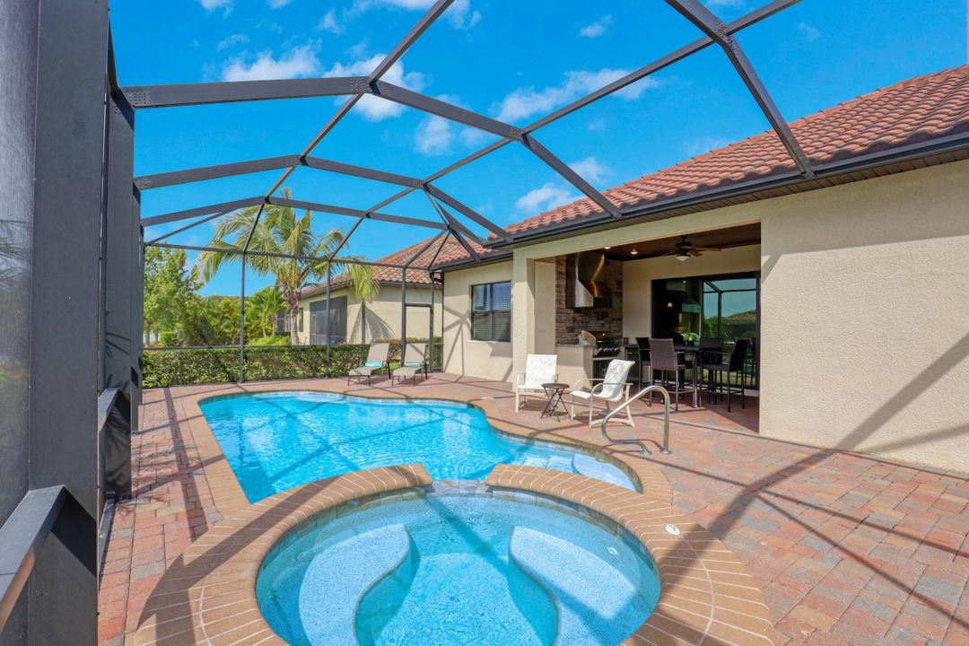 28100 Kerry Ct, Bonita Springs, FL 34135