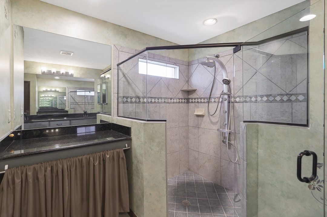 9308 La Bianco St, Fort Myers, FL 33967