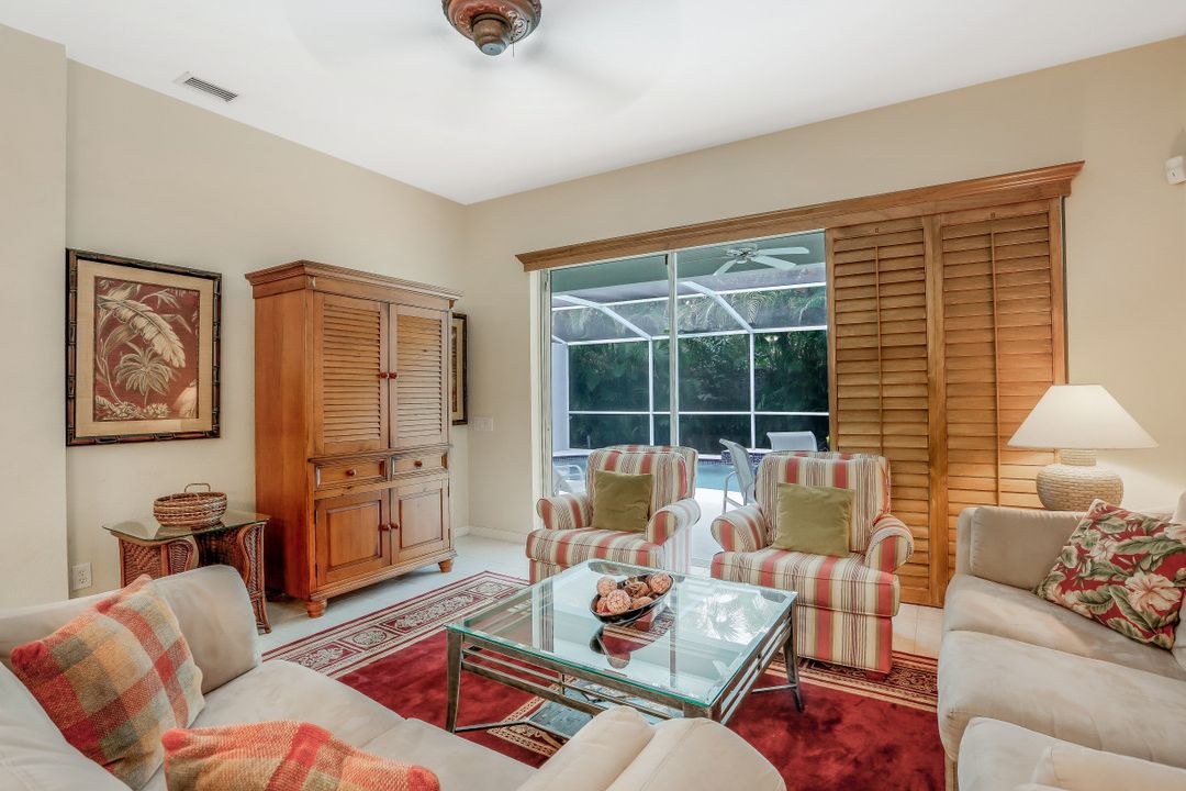 1818 Leamington Ln, Naples, FL 34109