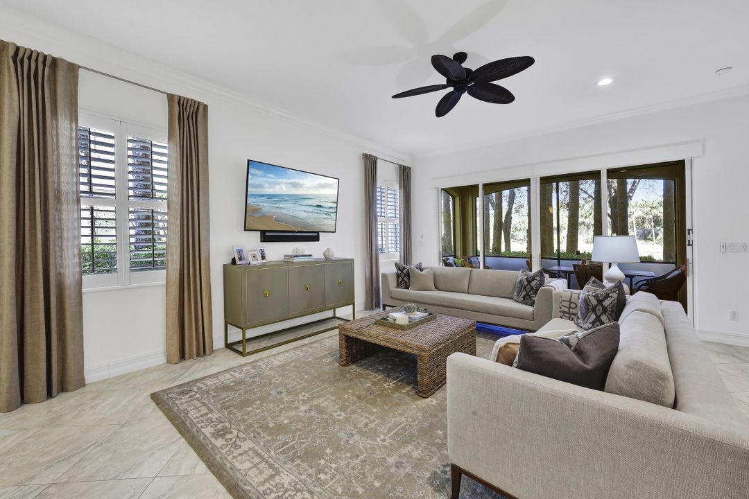 2850 Tiburon Blvd E #101, Naples, FL 34109