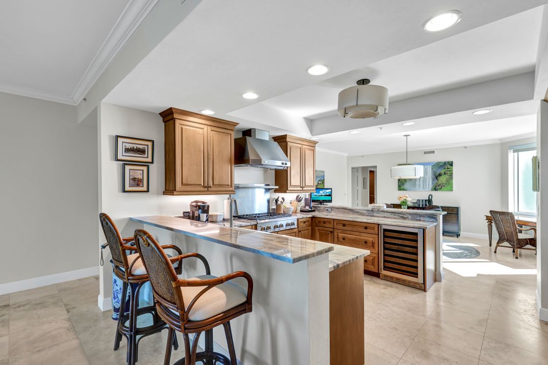 265 Indies Way #1404, Naples, FL 34110