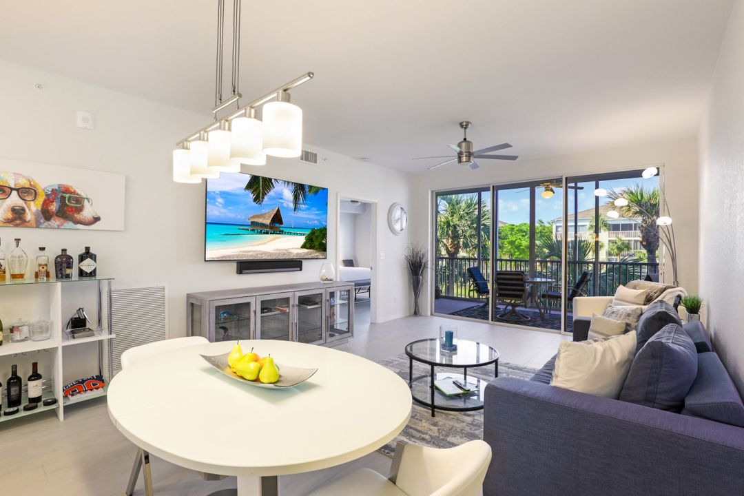 7718 Pebble Creek Cir #203, Naples, FL 34108