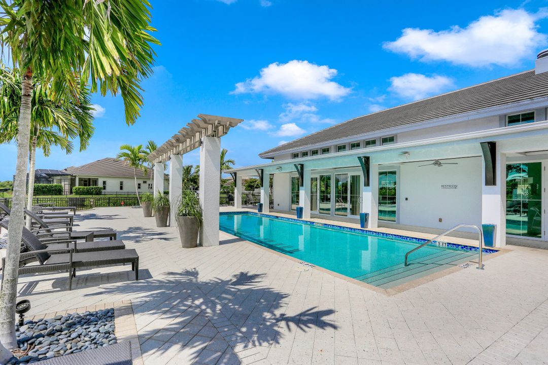 17212 Hidden Estates Cir, Fort Myers, FL 33908