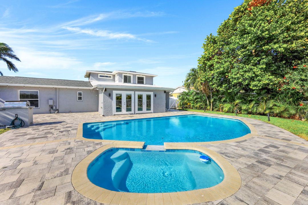 120 79th St S, St. Petersburg, FL 33707