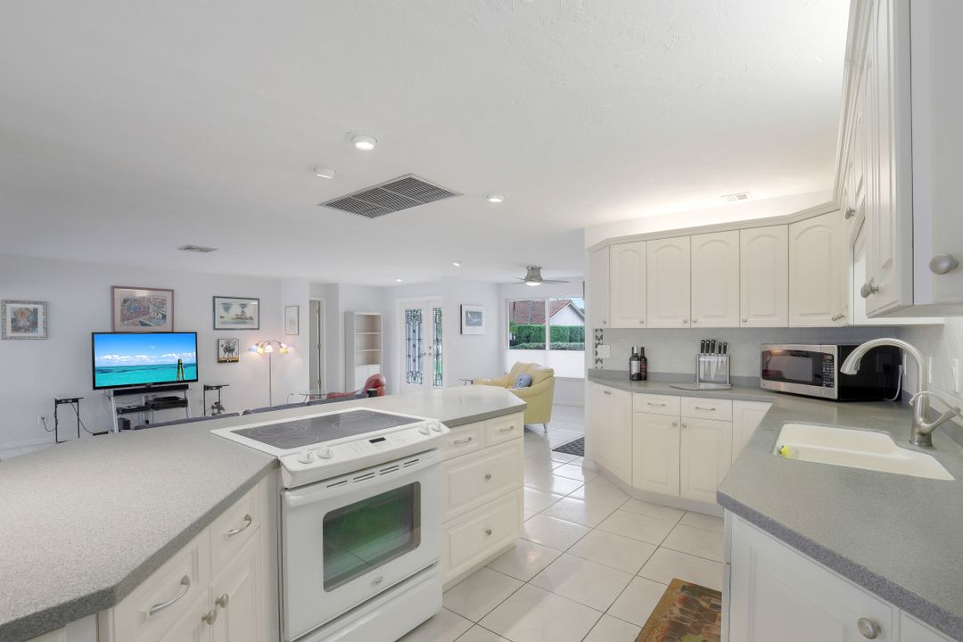 1923 SE 36th Terrace, Cape Coral, FL 33904