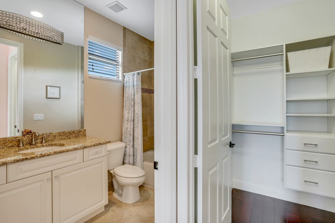 2934 Cinnamon Bay Cir, Naples, FL 34119