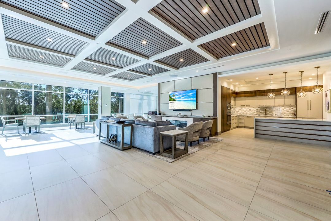 6585 Nicholas Blvd  #1803, Naples, FL 34108