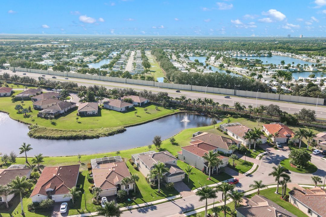 14832 Canton Ct, Naples, FL 34114