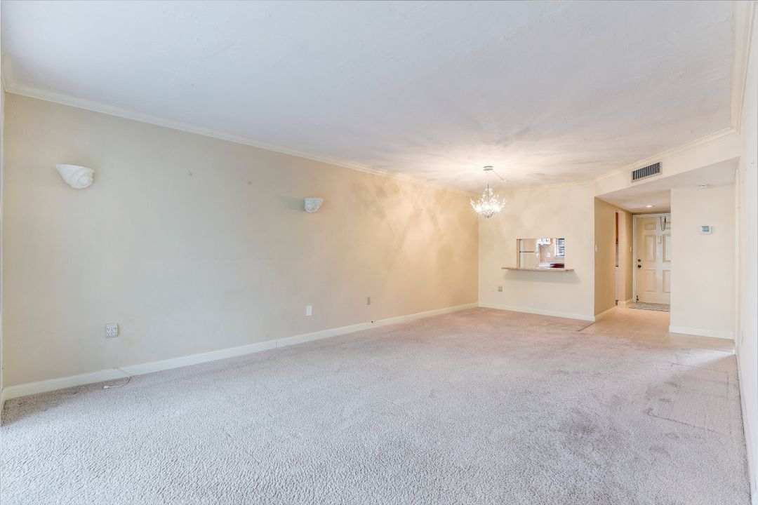 501 Forest Lakes Blvd #205, Naples, FL 34105