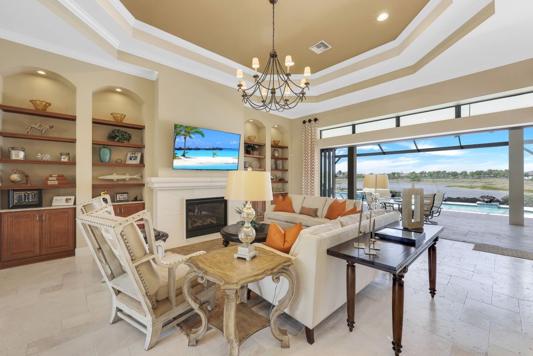 9004 Sorreno Ct, Naples, FL 34119