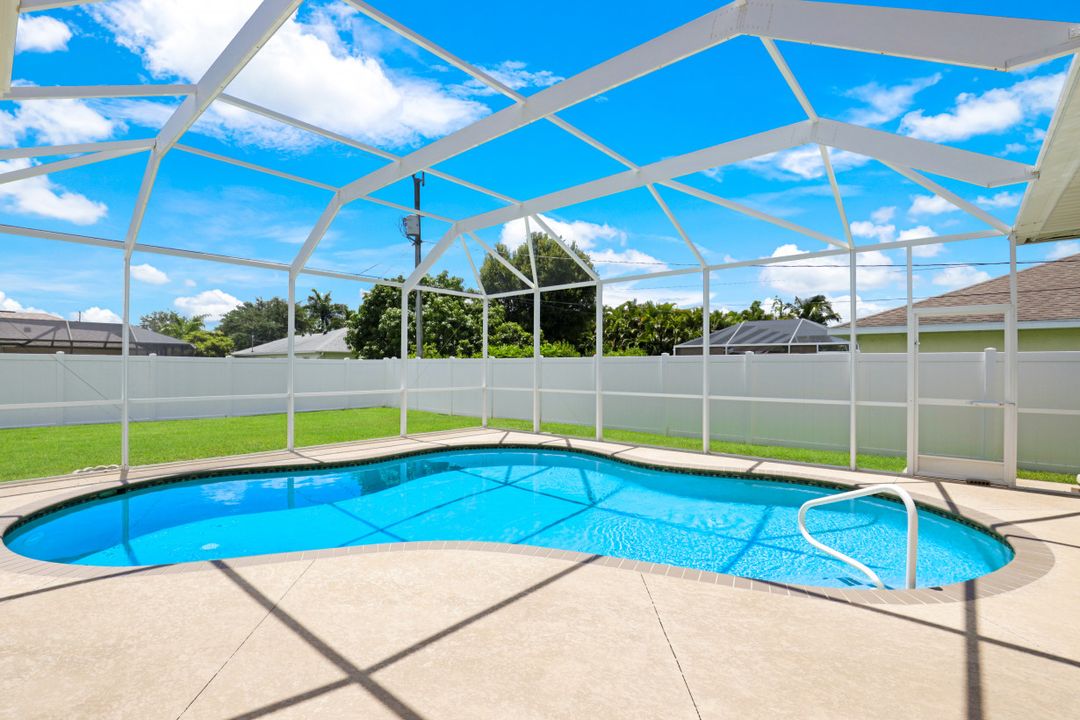 3023 SE 8th Ave, Cape Coral, FL 33904