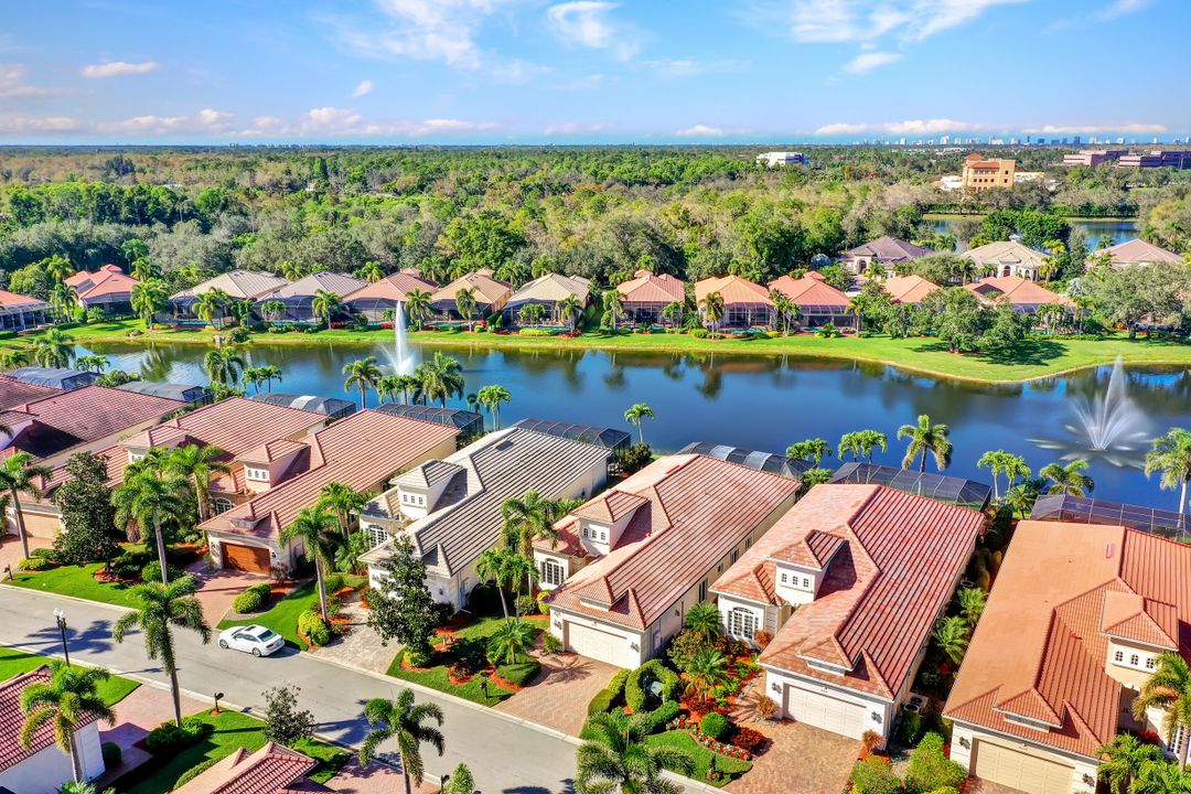 6000 Hammock Isles Cir, Naples, FL 34119