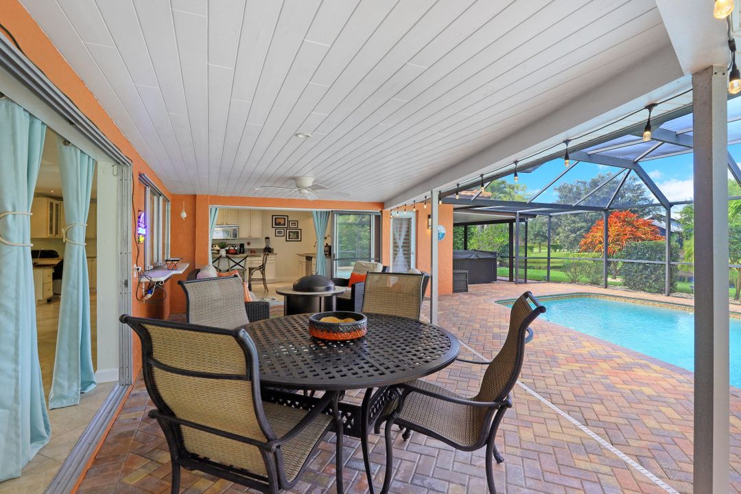 989 E Valley Dr, Bonita Springs, FL 34134