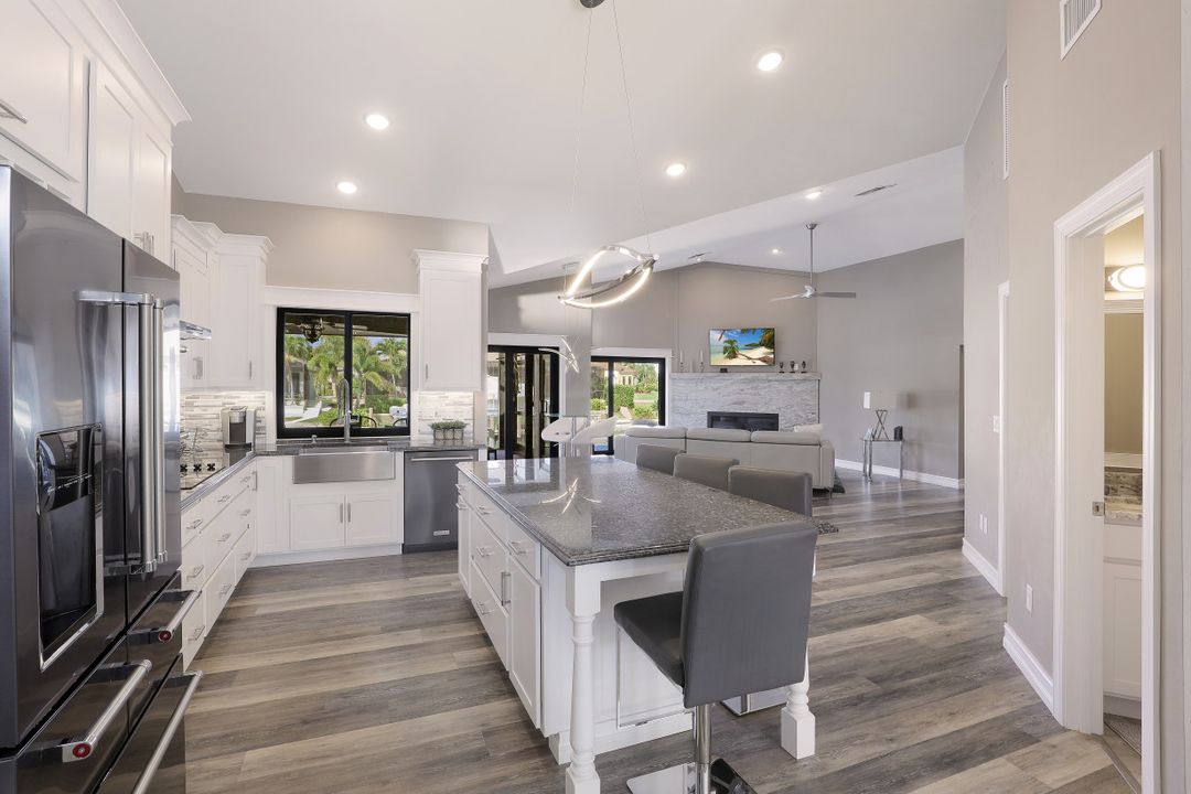 1260 Mimosa Ct, Marco Island, FL 34145