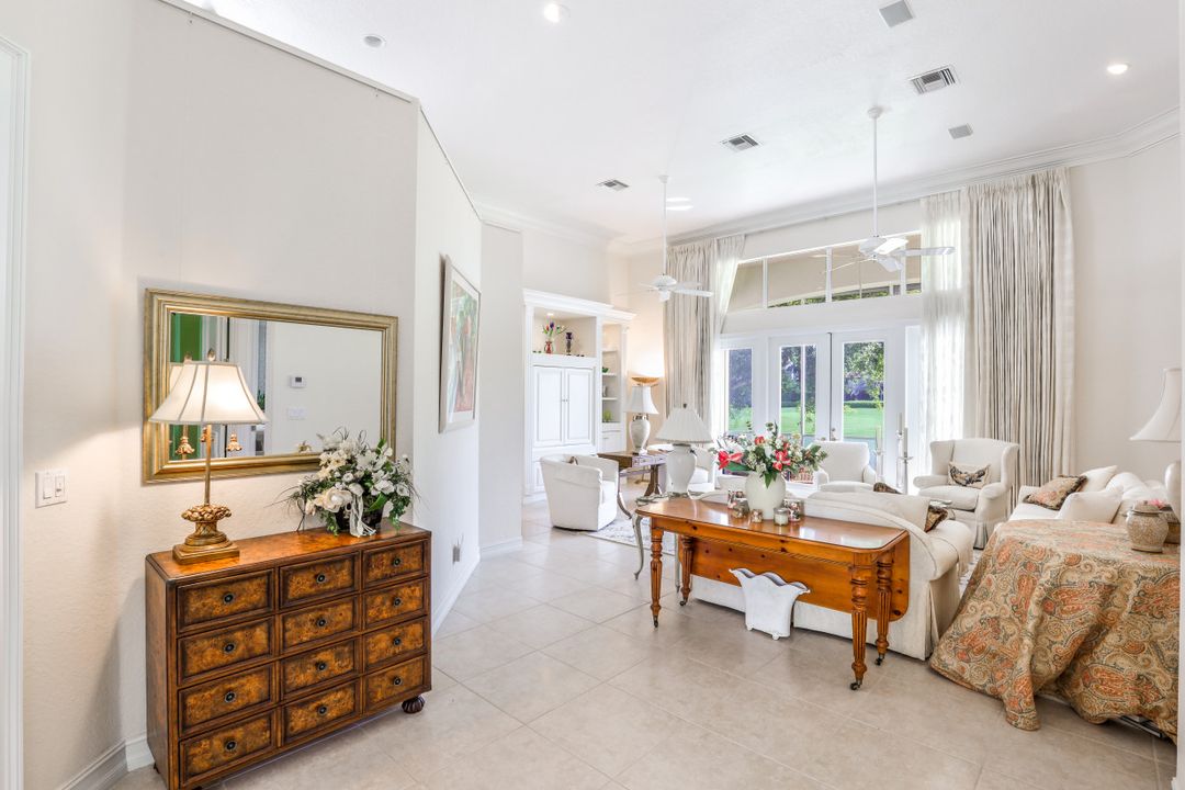 1064 Grand Isle Dr, Naples, FL 34108