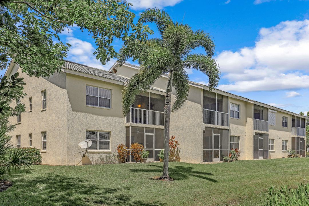 4910 Cougar Ct N #205, Naples, FL 34109