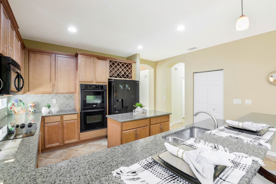 8330 Sumner Ave, Fort Myers, FL 33908