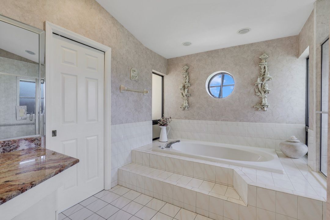 625 SW 49th Ln, Cape Coral, FL 33914