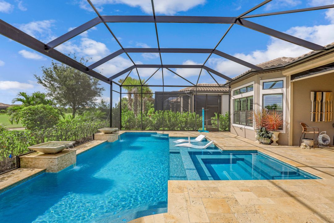 9392 Rapallo St, Naples, FL 34119