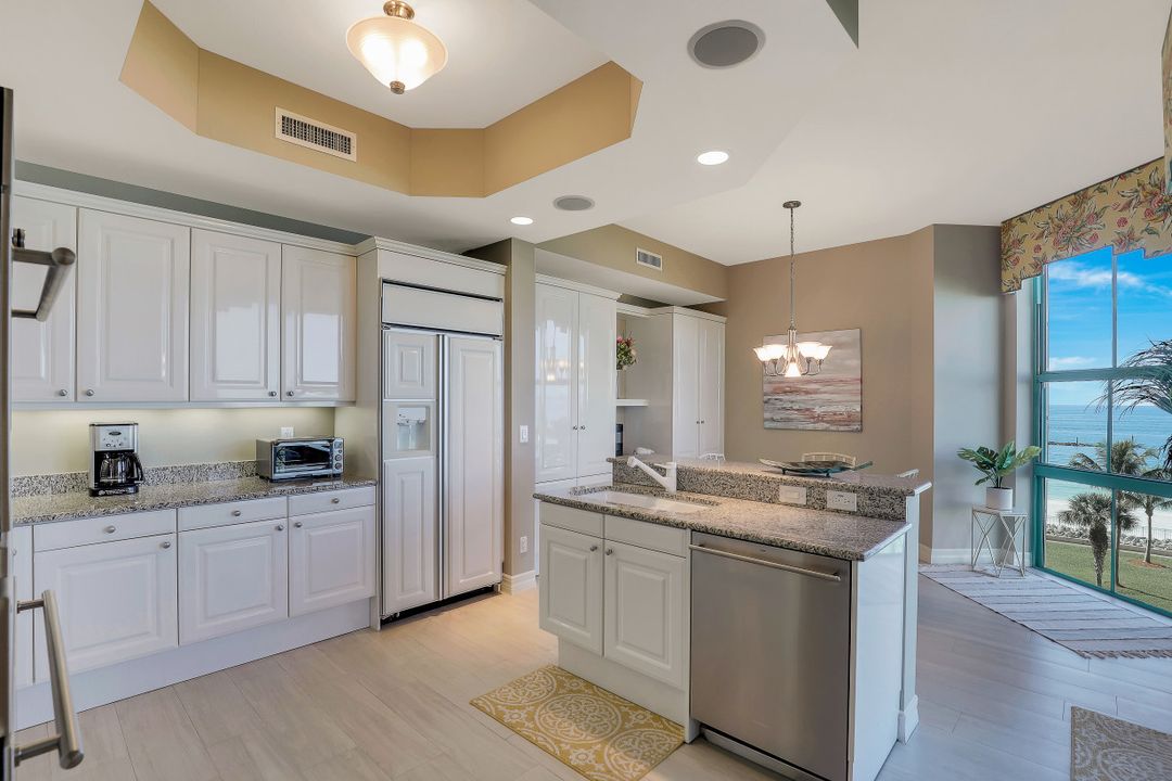 960 Cape Marco Dr #401, Marco Island, FL 34145