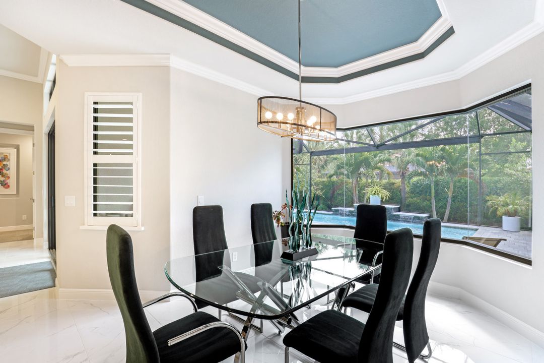 10086 Palazzo Dr, Naples, FL 34119