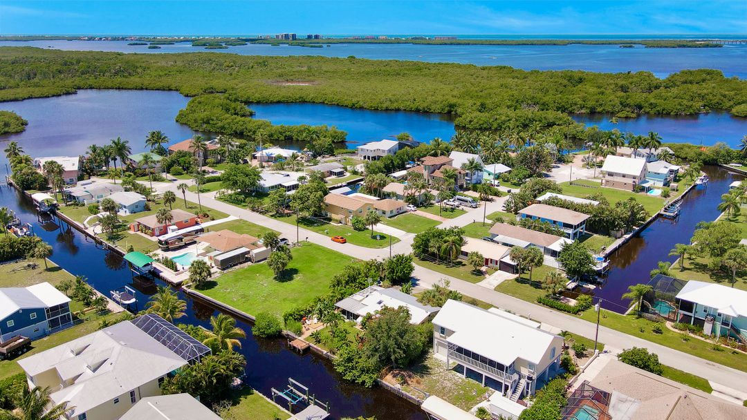 24544 Kingfish St, Bonita Springs, FL 34134