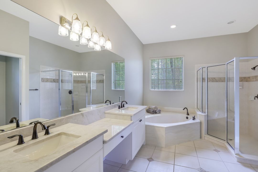 4571 Pine Ridge Rd, Naples, FL 34119