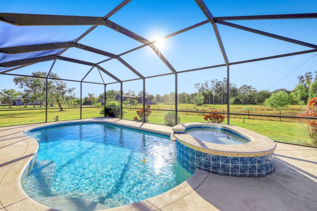 18251 Lynn Rd, North Fort Myers, FL 33917