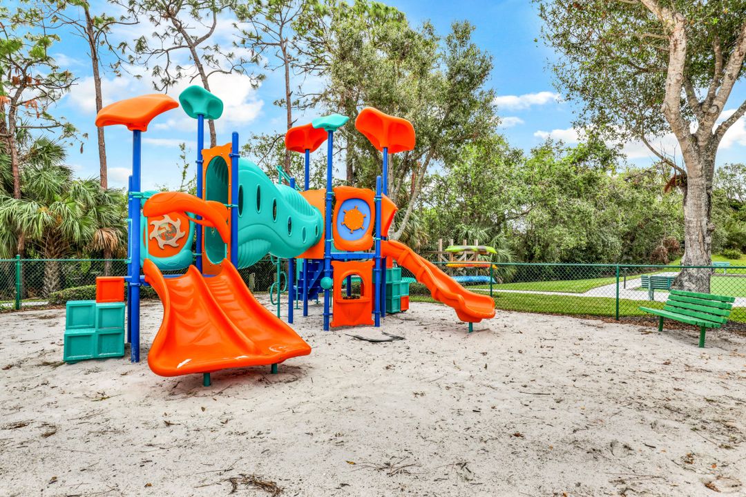 25670 Springtide Ct, Bonita Springs, FL 34135