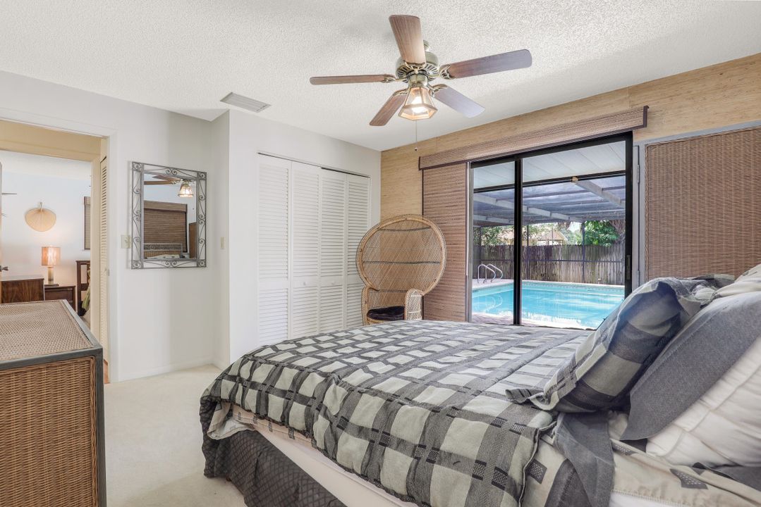 814 93rd Ave N, Naples, FL 34108