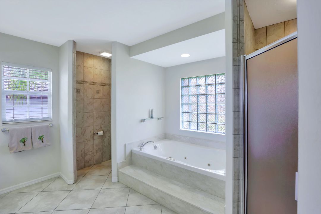 1130 Lighthouse Ct, Marco Island, FL 34145