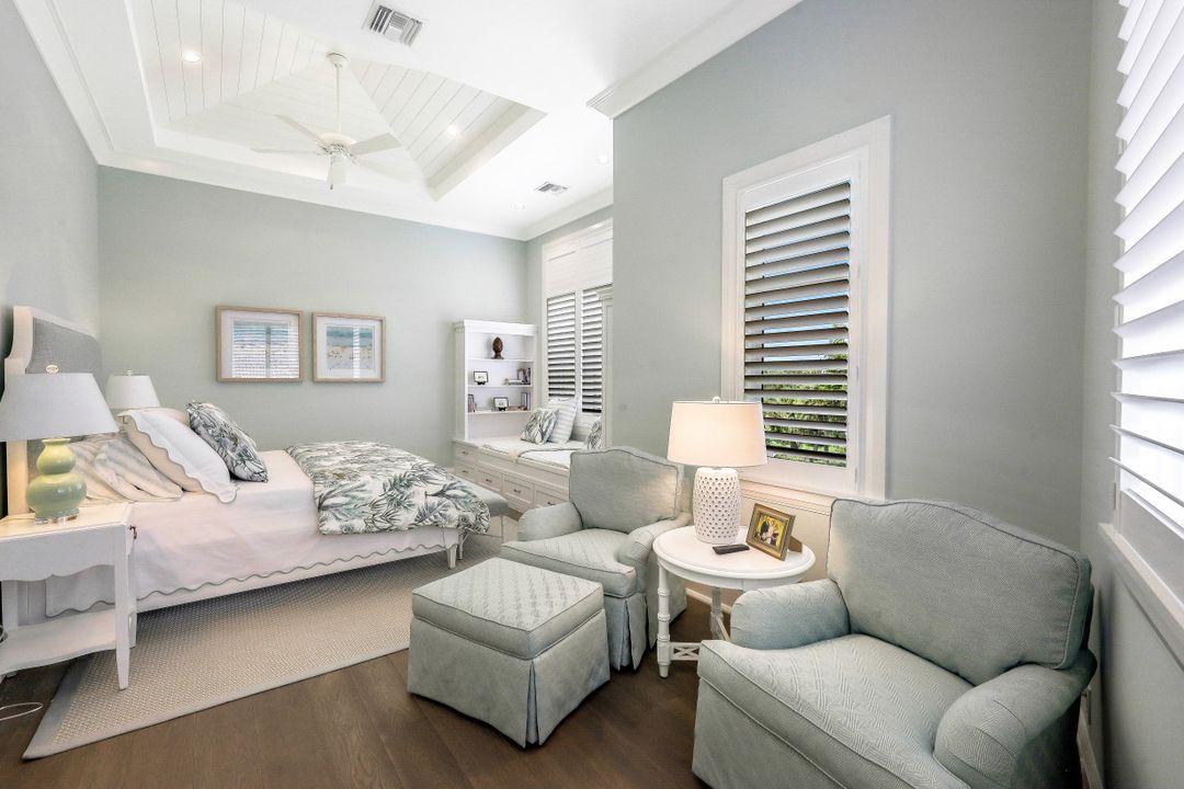 261 Hideaway Cir N, Marco Island, FL 34145