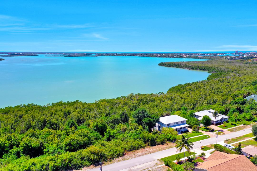 1959 Sheffield Ave, Marco Island, FL 34145