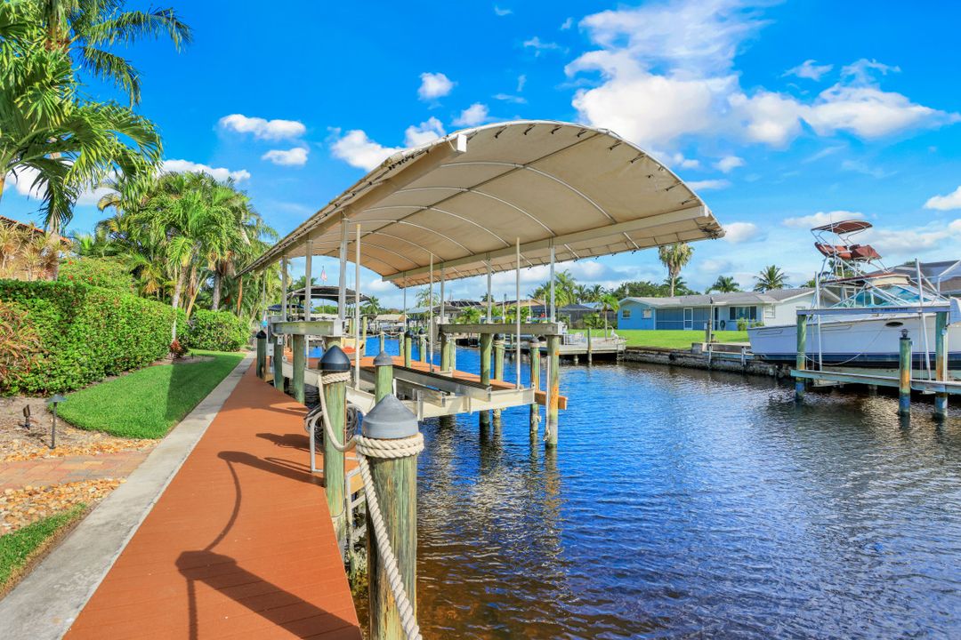 4907 Pelican Blvd, Cape Coral, FL 33914