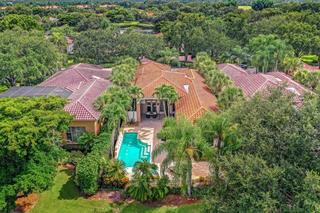 15655 Villoresi Way, Naples, FL 34110