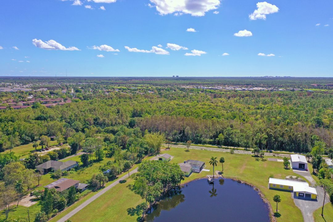 5322 Myrtle Ln, Naples, FL 34113