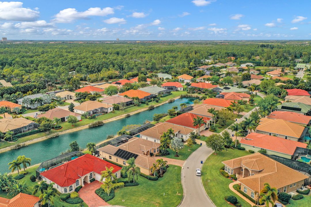 10256 Avonleigh Dr, Bonita Springs, FL 34135