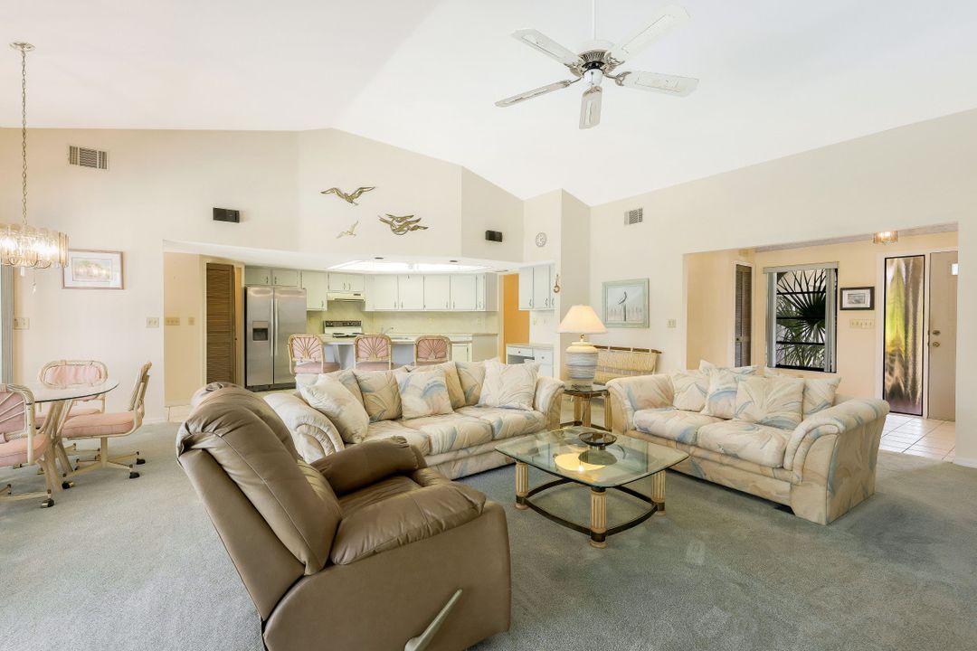 2215 SE 31st St, Cape Coral, FL 33904