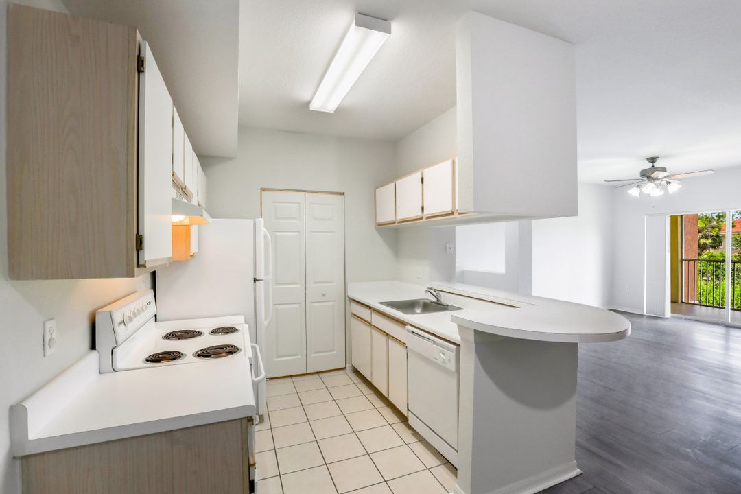 6461 Aragon Way #205, Fort Myers, FL 33966