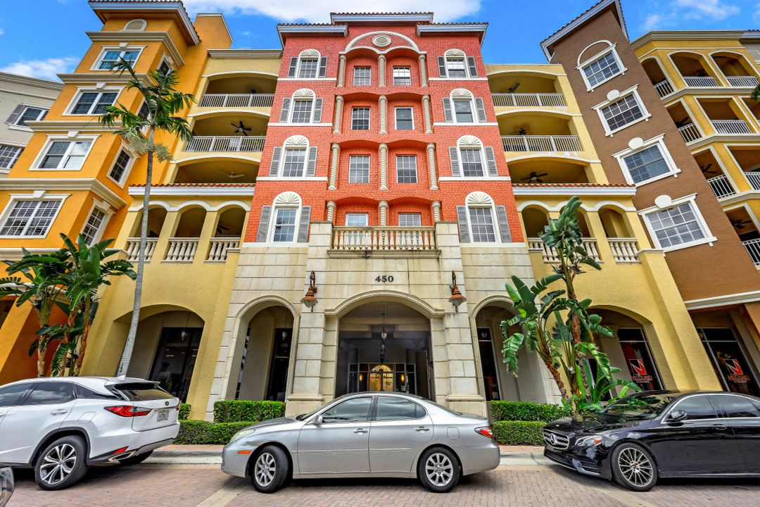 450 Bayfront Pl #4206, Naples, FL 34102